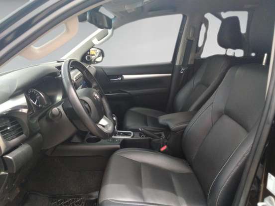 TOYOTA-HILUX-2023