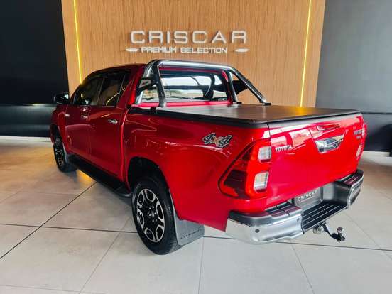 TOYOTA-HILUX-2021