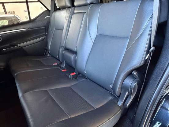 TOYOTA-HILUX-2.8 D-4D TURBO DIESEL CD SRX 4X4 AUTOMÁTICO TOYOTA-HILUX-2021