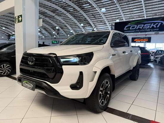 TOYOTA-HILUX-2024