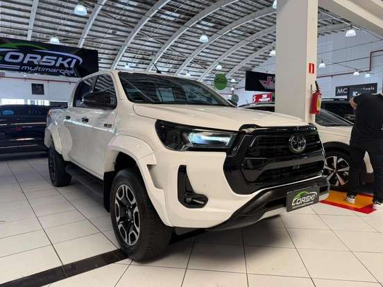TOYOTA-HILUX-2024