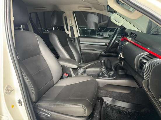 TOYOTA-HILUX-2.8 POWER PACK 4X4 CD 16V DIESEL 4P MANUAL TOYOTA-HILUX-2020