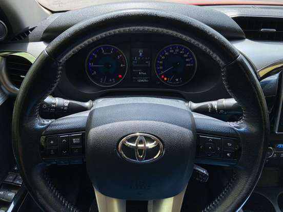 TOYOTA-HILUX-2018