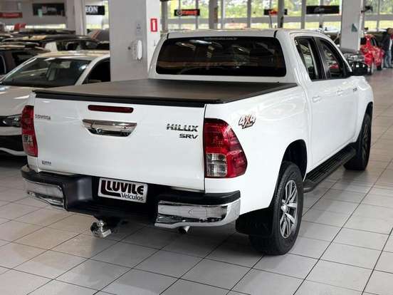 TOYOTA-HILUX-2017
