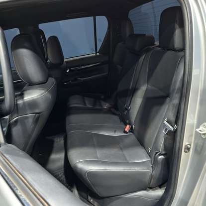 TOYOTA-HILUX-2019