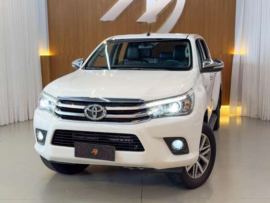 TOYOTA-HILUX-2016