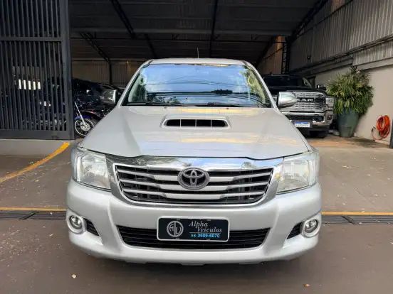 TOYOTA-HILUX-3.0 SRV 4X4 CD 16V TURBO INTERCOOLER DIESEL 4P AUTOMÁTICO TOYOTA-HILUX-2013