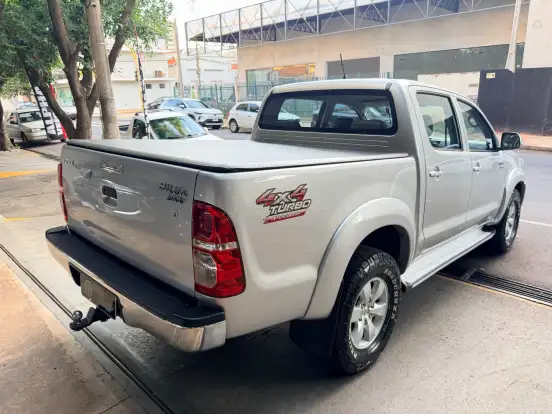 TOYOTA-HILUX-3.0 SRV 4X4 CD 16V TURBO INTERCOOLER DIESEL 4P AUTOMÁTICO TOYOTA-HILUX-2013