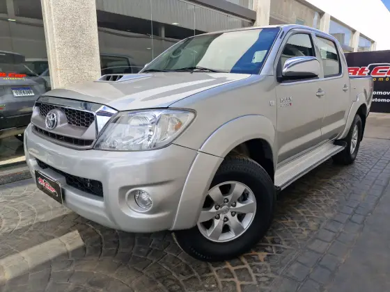 TOYOTA HILUX 3.0 SRV 4X4 CD 16V TURBO INTERCOOLER DIESEL 4P AUTOMÁTICO