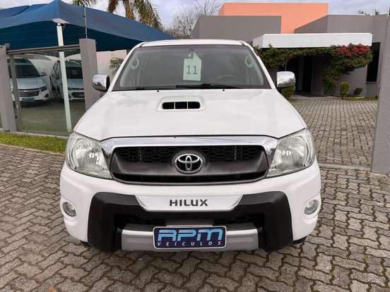 TOYOTA-HILUX-3.0 SRV 4X4 CD 16V TURBO INTERCOOLER DIESEL 4P AUTOMÁTICO TOYOTA-HILUX-2011