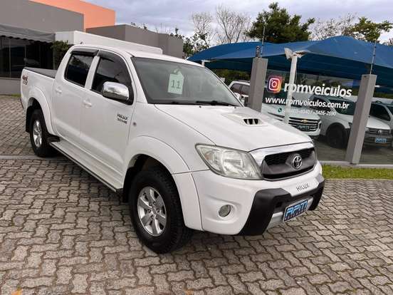 TOYOTA-HILUX-3.0 SRV 4X4 CD 16V TURBO INTERCOOLER DIESEL 4P AUTOMÁTICO TOYOTA-HILUX-2011