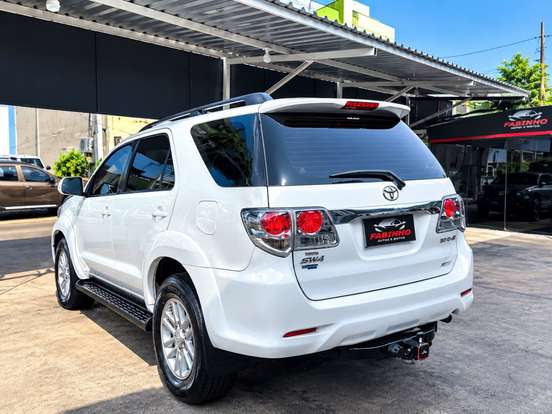 TOYOTA-HILUX-3.0 SRV 4X4 CD 7 LUGARES 16V TURBO INTERCOOLER DIESEL 4P AUTOMÁTICO TOYOTA-HILUX-2012