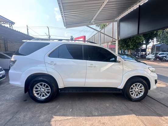 TOYOTA-HILUX-3.0 SRV 4X4 CD 7 LUGARES 16V TURBO INTERCOOLER DIESEL 4P AUTOMÁTICO TOYOTA-HILUX-2012