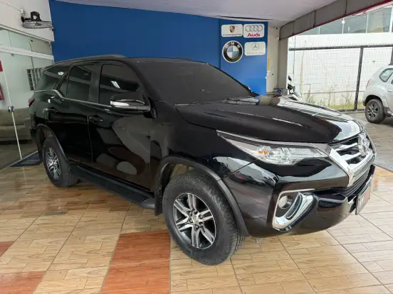 TOYOTA-HILUX SW4-2.7 SR 4X2 16V FLEX 4P AUTOMÁTICO TOYOTA-HILUX SW4-2016