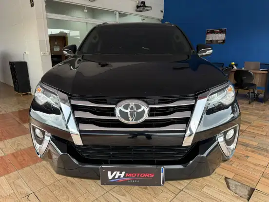 TOYOTA-HILUX SW4-2016