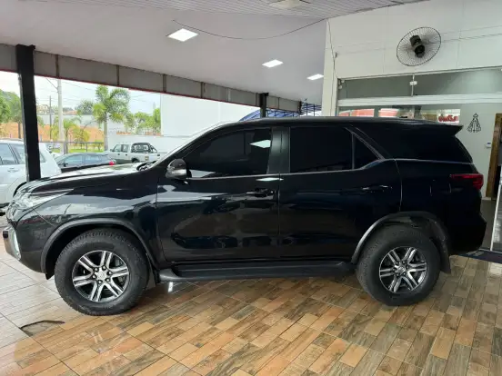 TOYOTA-HILUX SW4-2.7 SR 4X2 16V FLEX 4P AUTOMÁTICO TOYOTA-HILUX SW4-2016