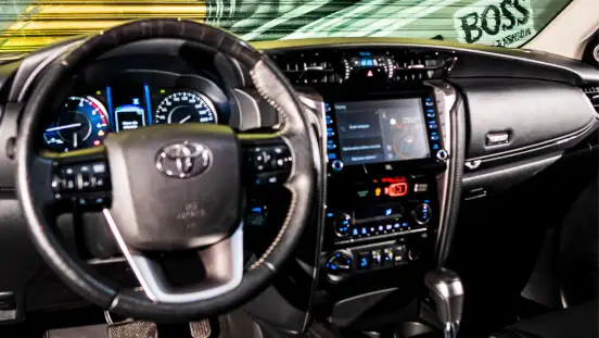 TOYOTA-HILUX SW4-2022