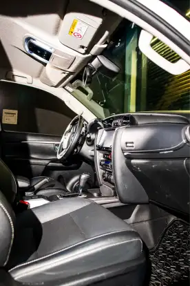 TOYOTA-HILUX SW4-2022