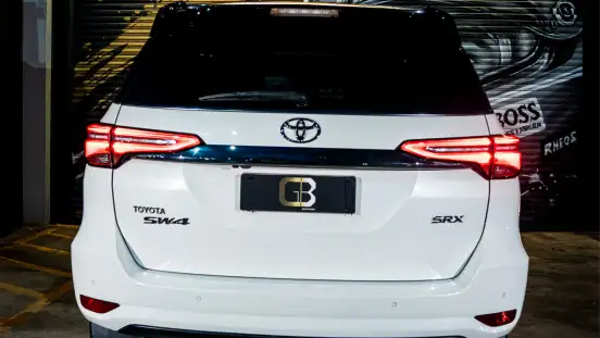 TOYOTA-HILUX SW4-2022