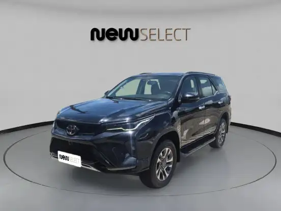 TOYOTA-HILUX SW4-2024
