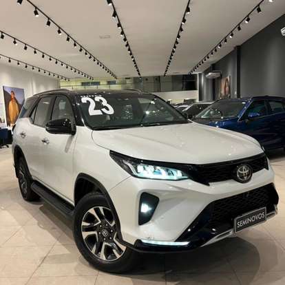 TOYOTA-HILUX SW4-2022