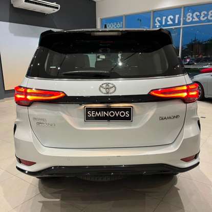 TOYOTA-HILUX SW4-2022