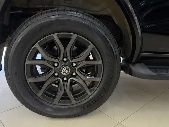 TOYOTA-HILUX SW4-2.8 D-4D TURBO DIESEL GR-S 7L 4X4 AUTOMÁTICO TOYOTA-HILUX SW4-2022