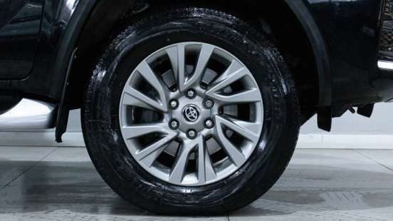 TOYOTA-HILUX SW4-2020