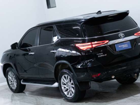 TOYOTA-HILUX SW4-2.8 D-4D TURBO DIESEL SRX 4X4 AUTOMÁTICO TOYOTA-HILUX SW4-2020