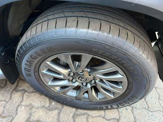 TOYOTA-HILUX SW4-2021