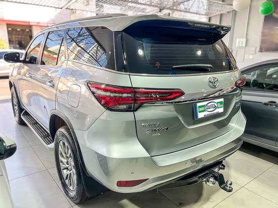 TOYOTA-HILUX SW4-2021