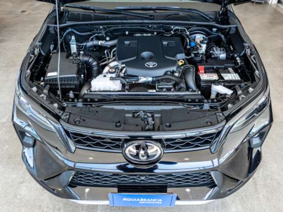 TOYOTA-HILUX SW4-2.8 D-4D TURBO DIESEL SRX PLATINUM 7L 4X4 AUTOMÁTICO TOYOTA-HILUX SW4-2026