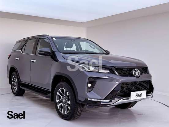 TOYOTA-HILUX SW4-2.8 D-4D TURBO DIESEL SRX PLATINUM 7L 4X4 AUTOMÁTICO TOYOTA-HILUX SW4-2024