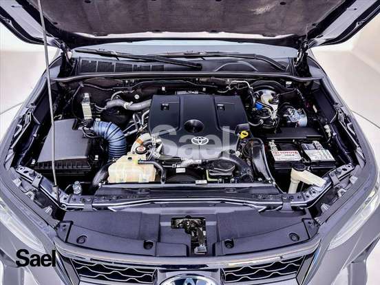 TOYOTA-HILUX SW4-2.8 D-4D TURBO DIESEL SRX PLATINUM 7L 4X4 AUTOMÁTICO TOYOTA-HILUX SW4-2024