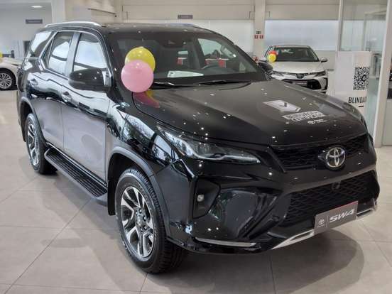 TOYOTA-HILUX SW4-2.8 D-4D TURBO DIESEL SRX PLATINUM 7L 4X4 AUTOMÁTICO TOYOTA-HILUX SW4-2026