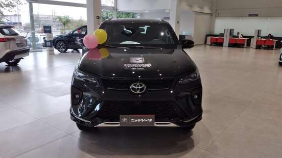 TOYOTA-HILUX SW4-2026