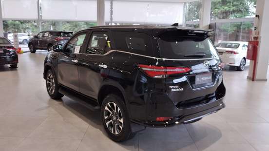 TOYOTA-HILUX SW4-2026