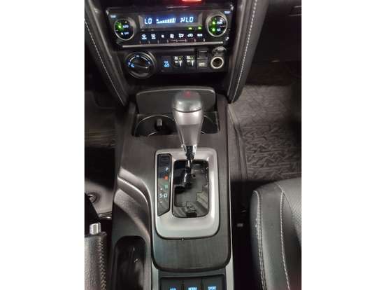TOYOTA-HILUX SW4-2.8 D-4D TURBO DIESEL SRX PLATINUM 7L 4X4 AUTOMÁTICO TOYOTA-HILUX SW4-2023