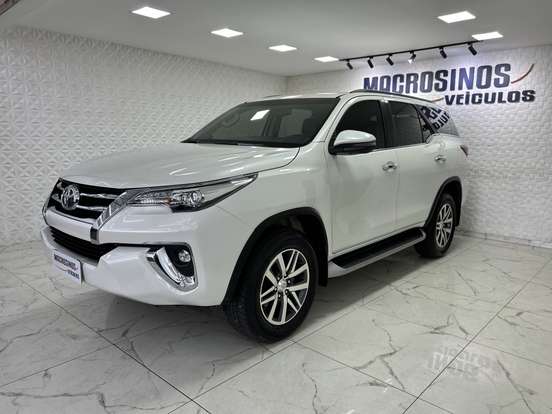 TOYOTA-HILUX SW4-2018