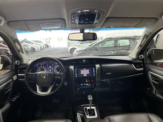 TOYOTA-HILUX SW4-2018