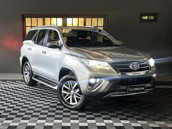 TOYOTA-HILUX SW4-2019