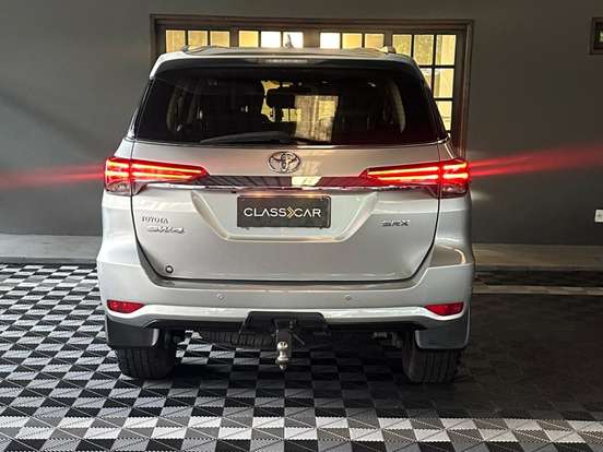 TOYOTA-HILUX SW4-2019