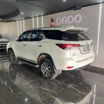 TOYOTA-HILUX SW4-2018