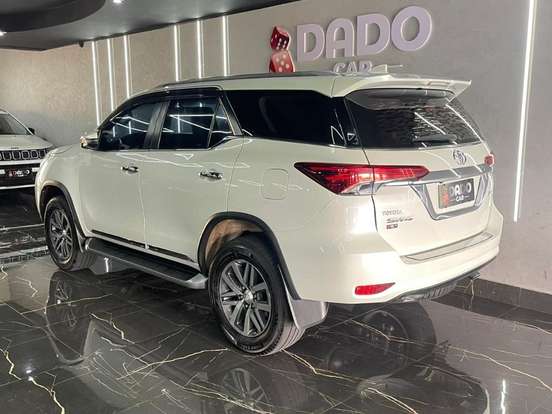 TOYOTA-HILUX SW4-2.8 SRX 4X4 7 LUGARES 16V TURBO INTERCOOLER DIESEL 4P AUTOMÁTICO TOYOTA-HILUX SW4-2018