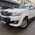 TOYOTA HILUX SW4 3.0 SRV 4X4 7 LUGARES 16V TURBO INTERCOOLER DIESEL 4P AUTOMÁTICO TOYOTA HILUX SW4 3.0 SRV 4X4 7 LUGARES 16V TURBO INTERCOOLER DIESEL 4P AUTOMÁTICO