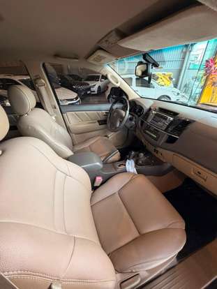 TOYOTA-HILUX SW4-2012