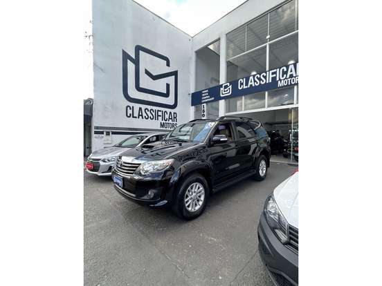 TOYOTA-HILUX SW4-2014