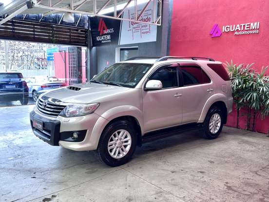 TOYOTA-HILUX SW4-2012