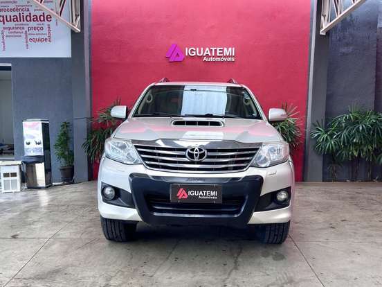 TOYOTA-HILUX SW4-2012