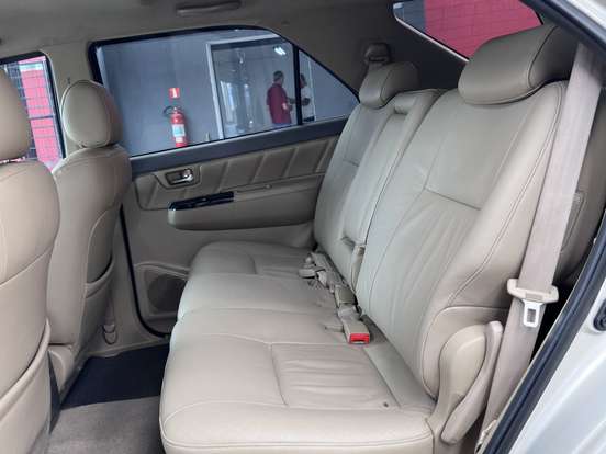 TOYOTA-HILUX SW4-2012